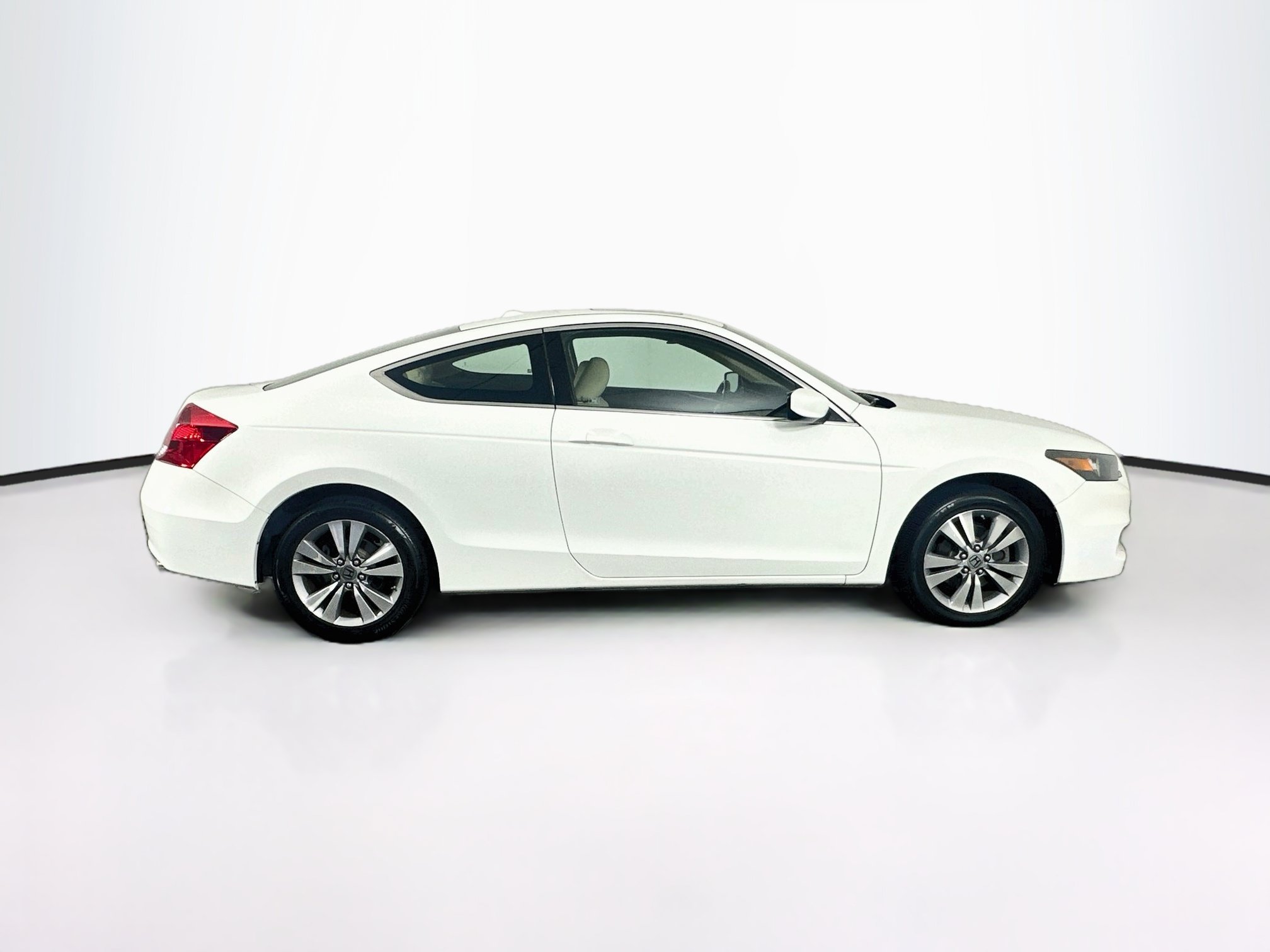 Used 2011 Honda Accord EX-L image 10