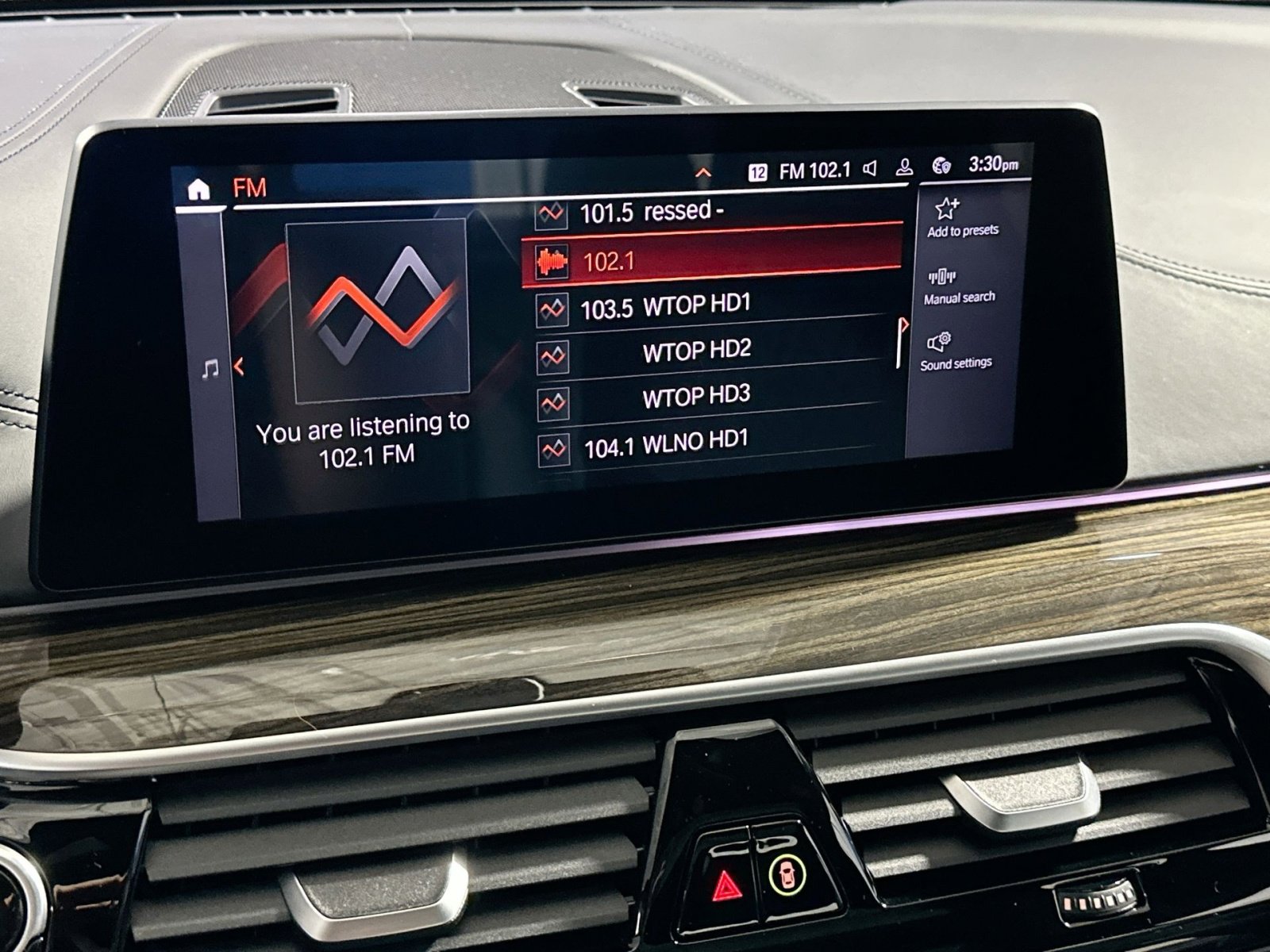 Used 2020 BMW M550i xDrive image 24