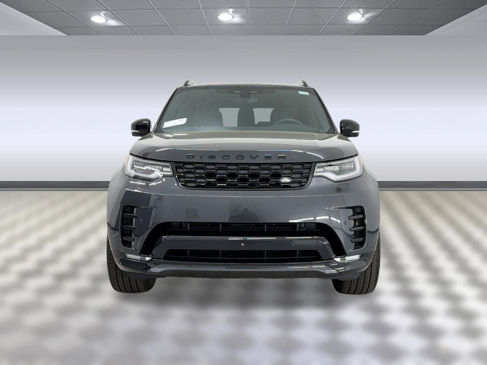 Certified 2025 Land Rover Discovery Dynamic SE AWD/4WD image 5