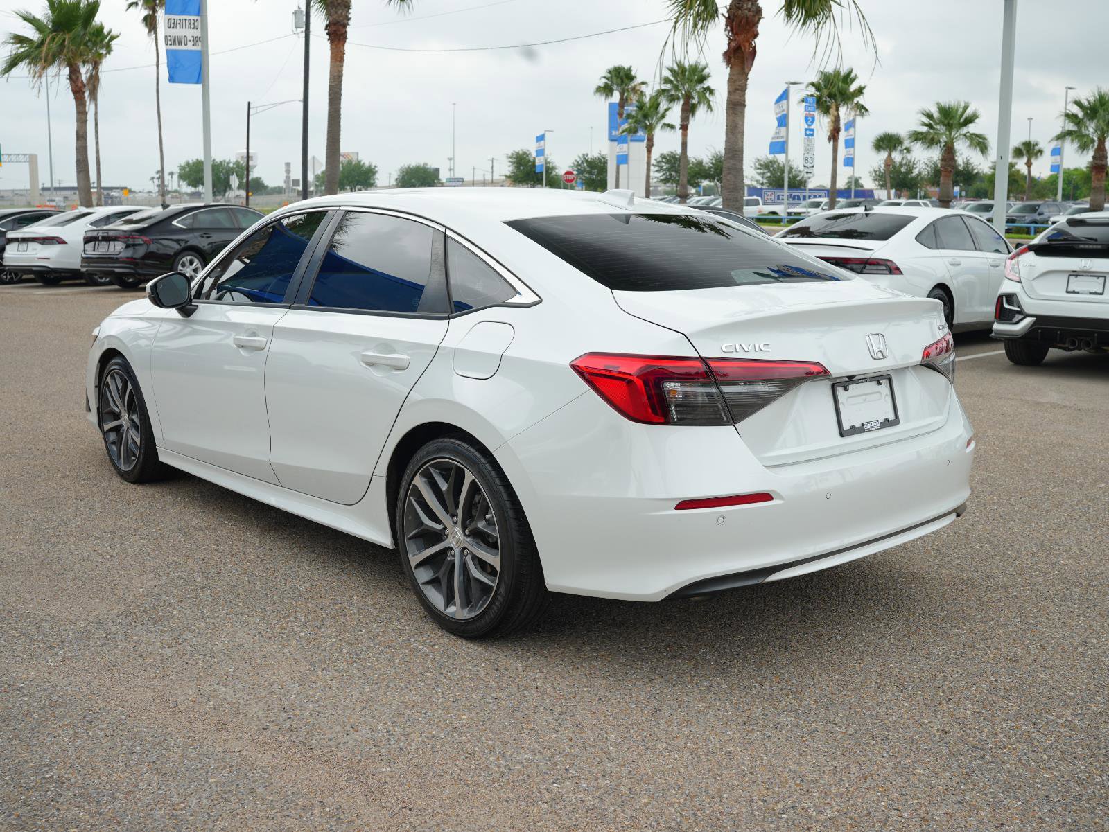 Used 2023 Honda Civic Touring image 7