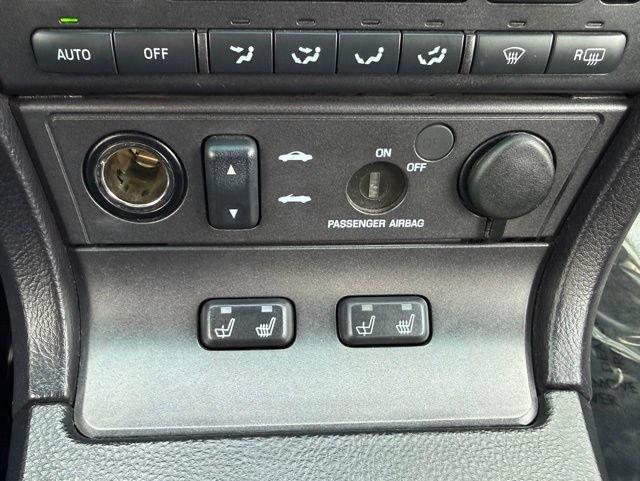 Used 2005 Ford Thunderbird RWD image 26