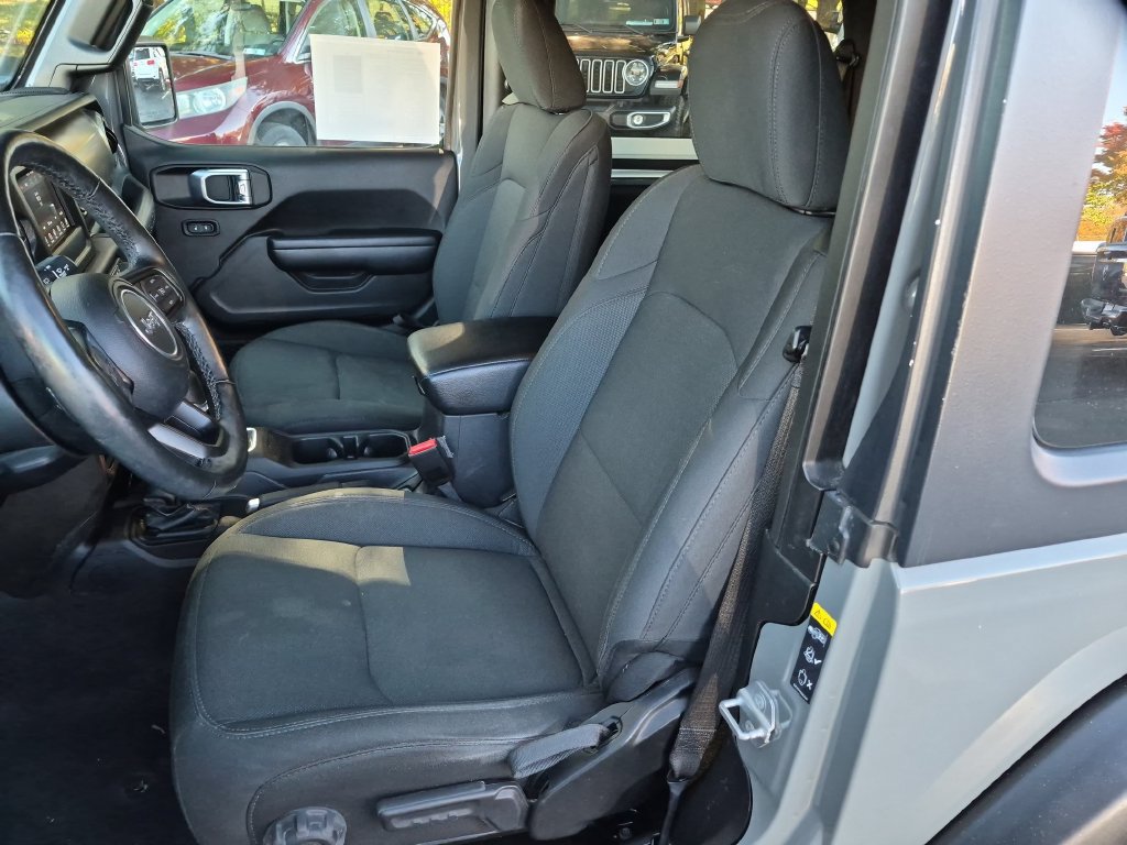 Used 2021 Jeep Wrangler Sport AWD/4WD image 13