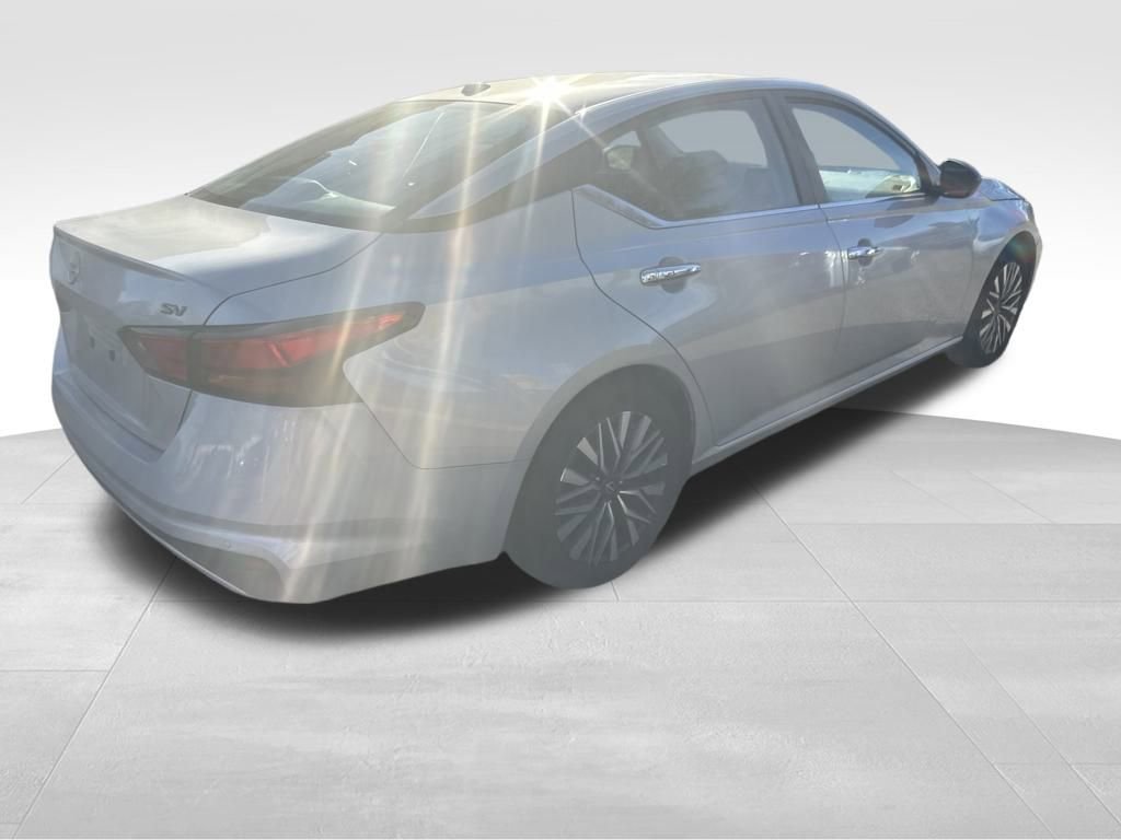 Used 2024 Nissan Altima 2.5 SV image 21