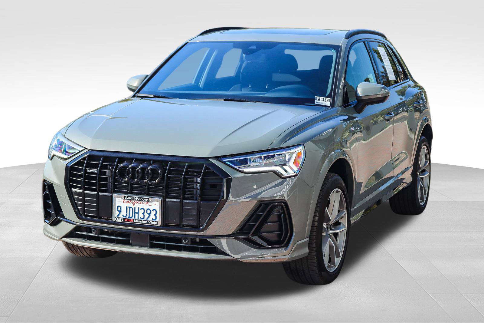 Certified 2023 Audi Q3 2.0T Premium AWD/4WD image 3