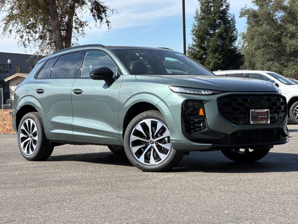 New 2026 Audi Q3 quattro 2.0T AWD/4WD image 2