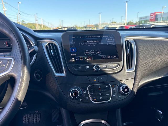 Used 2023 Chevrolet Malibu LT FWD image 18