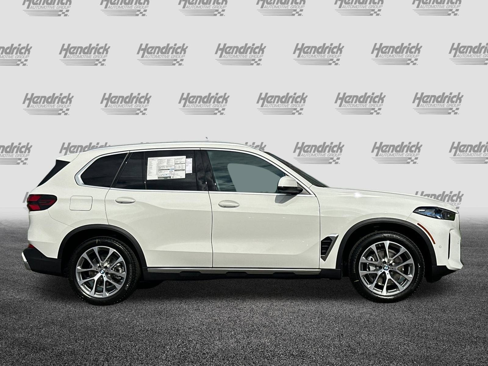 New 2026 BMW X5 xDrive40i w/ Premium Package AWD/4WD image 5