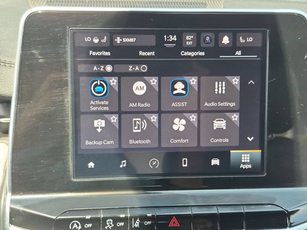 Used 2025 Jeep Compass Latitude w/ Sun & Sound Group AWD/4WD image 17
