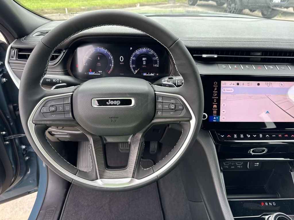 New 2026 Jeep Grand Cherokee Limited RWD image 39