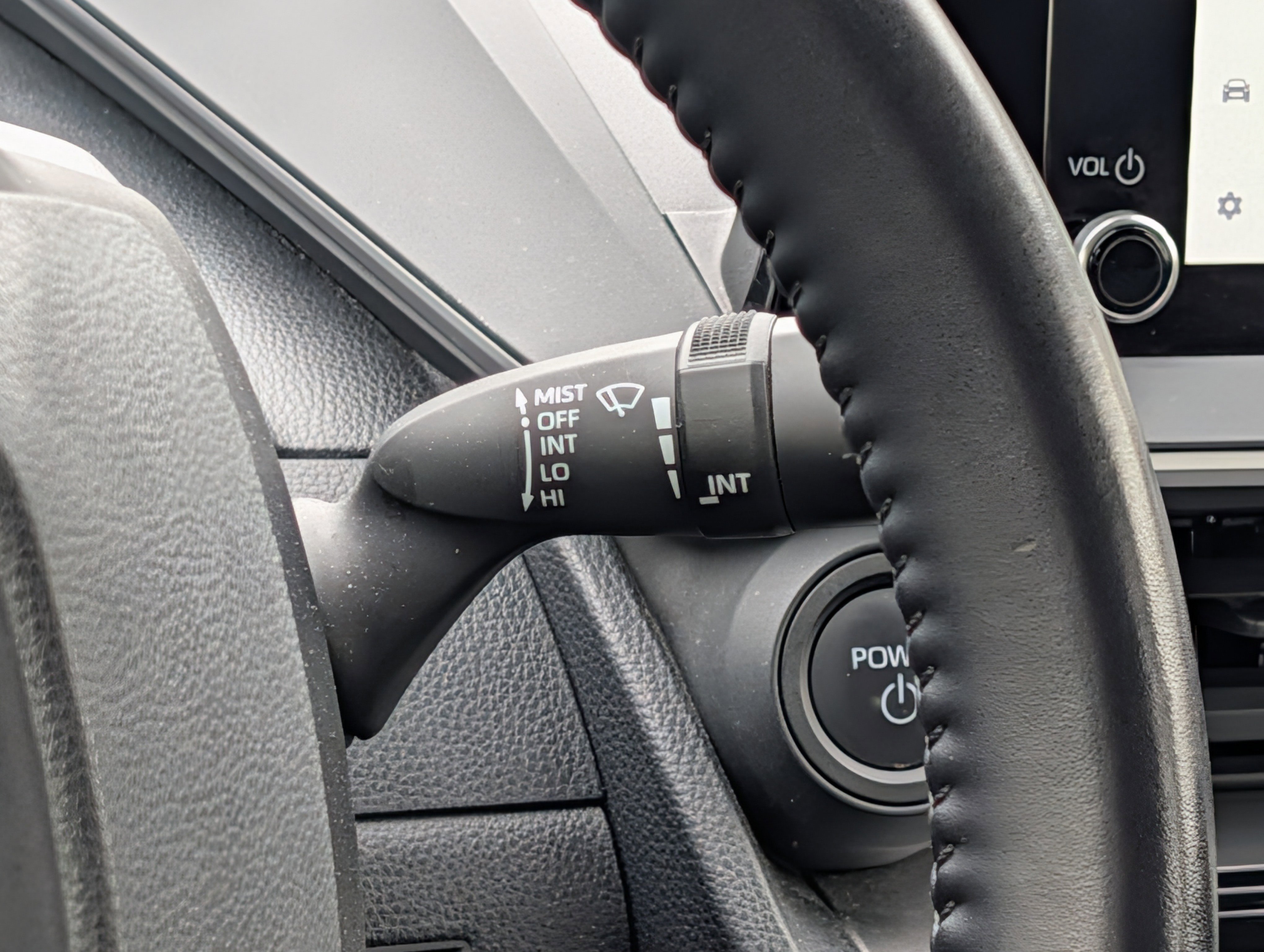 Used 2023 Toyota Prius LE FWD image 25