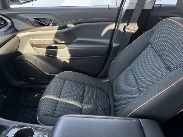 Used 2020 GMC Acadia AT4 image 25