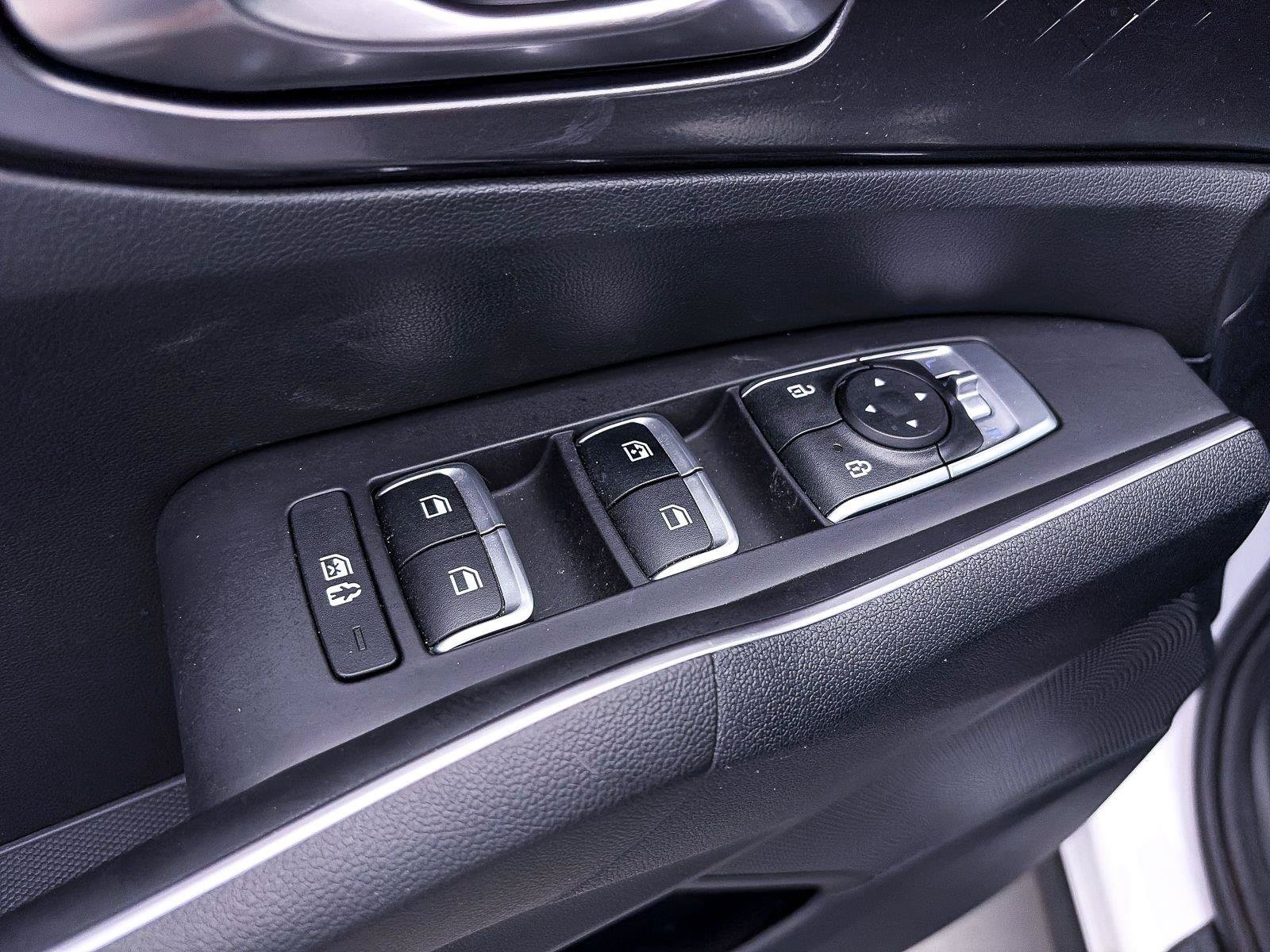 Used 2023 Kia Sorento LX FWD image 16