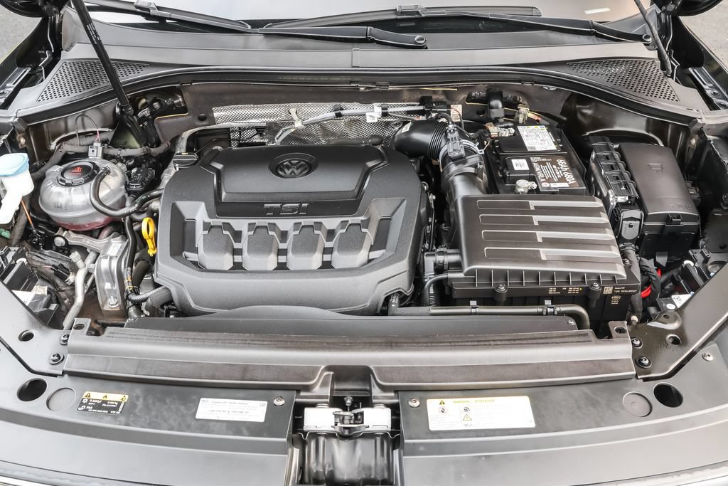 Used 2023 Volkswagen Tiguan SE R-Line FWD image 41