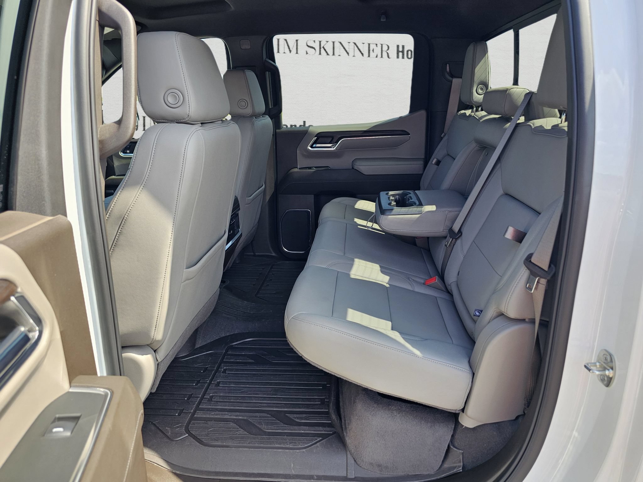Used 2024 GMC Sierra 1500 SLT w/ SLT Premium Plus Package AWD/4WD image 33