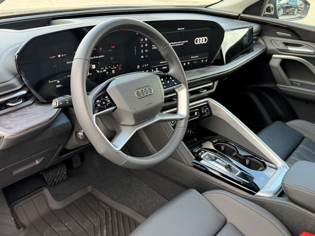 New 2025 Audi Q5 2.0T Premium Plus image 19
