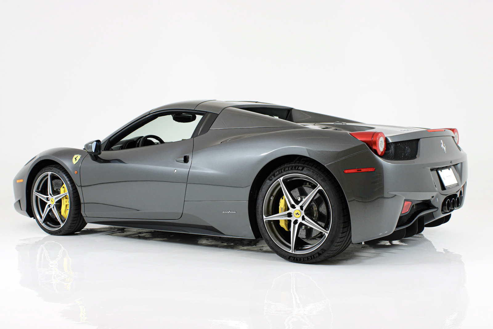 Certified 2013 Ferrari 458 Spider RWD image 8