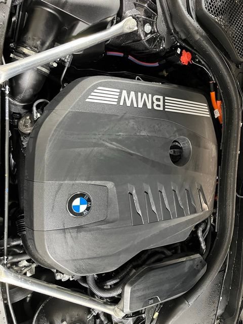Used 2026 BMW 550e xDrive AWD/4WD image 25