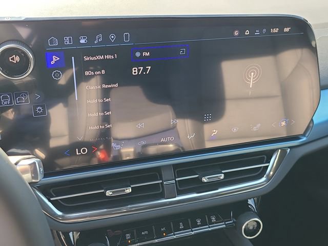 New 2026 Chevrolet Equinox EV LT w/ LPO, Blackout Package FWD image 31