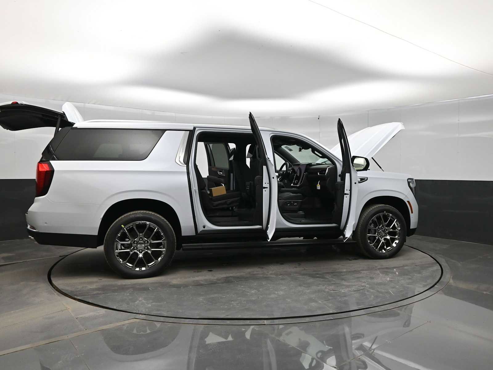 New 2026 GMC Yukon XL Denali w/ Denali Reserve Package image 40