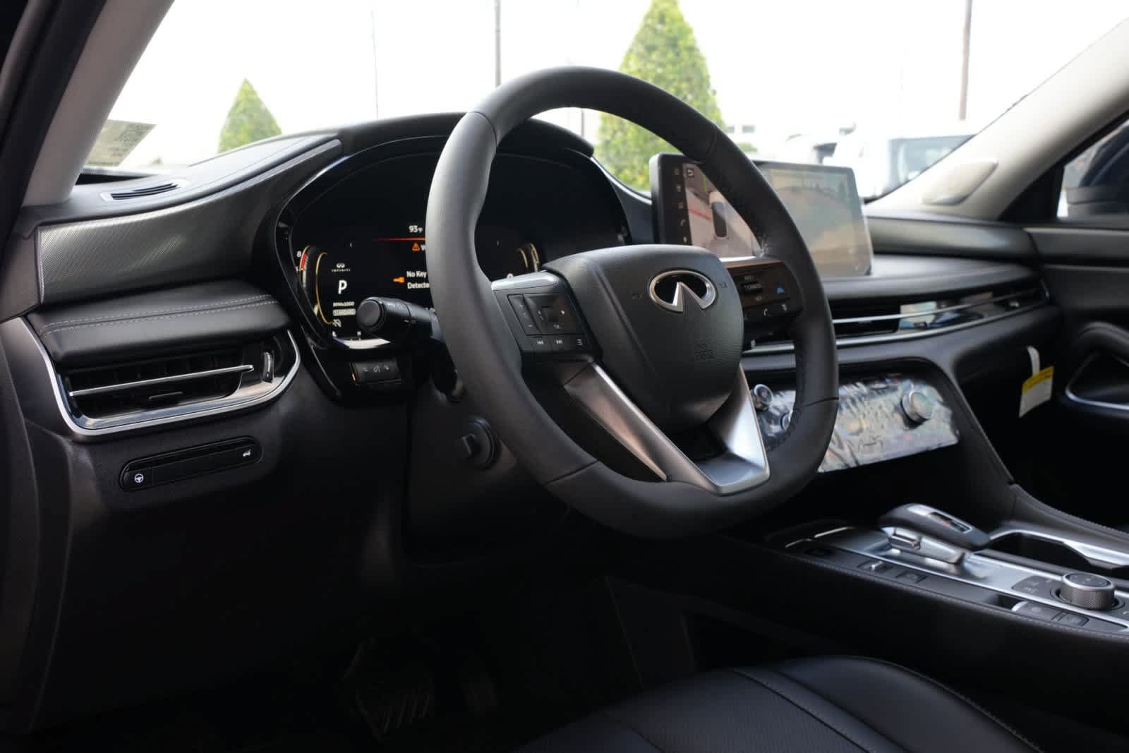 Used 2027 INFINITI QX60 Luxe w/ Cargo Package FWD image 16