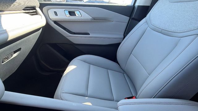 New 2026 Ford Explorer Active w/ Active Comfort Package image 23