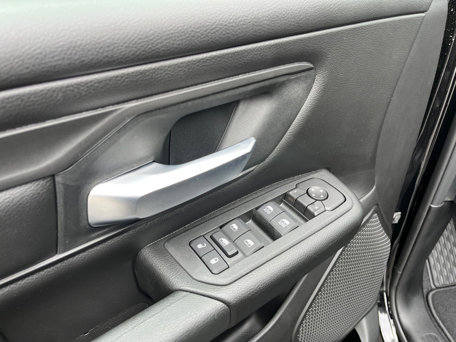 New 2026 RAM 1500 Express AWD/4WD image 14