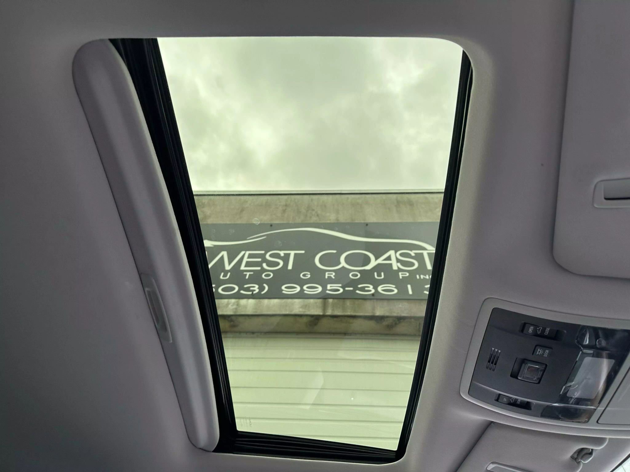 Used 2021 Lexus RX 350L Premium image 9