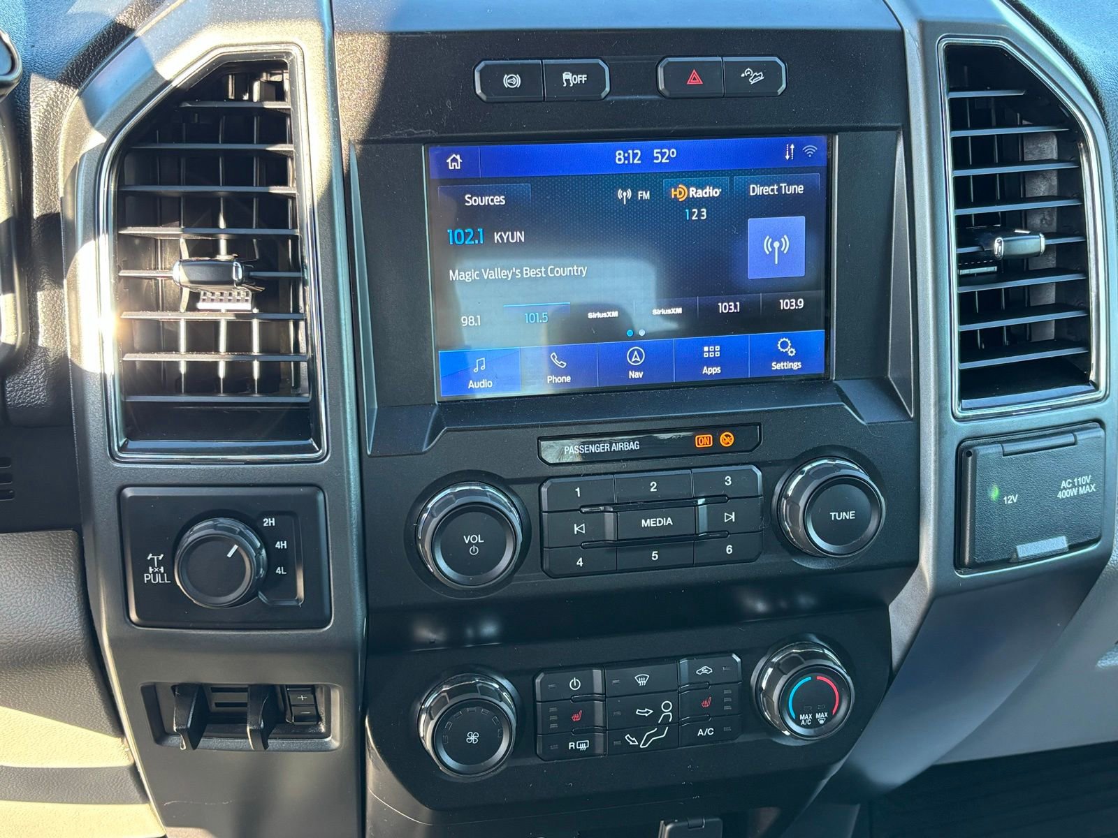 Used 2021 Ford F350 XLT w/ XLT Premium Package AWD/4WD image 11