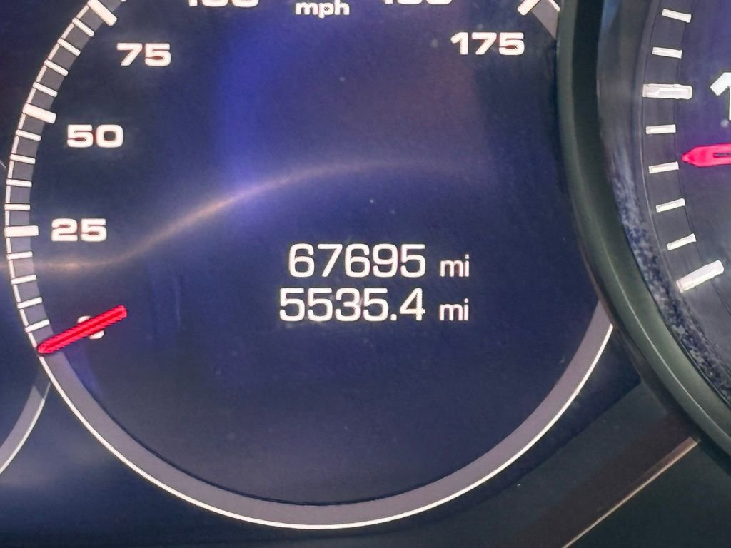 Used 2021 Porsche Cayenne image 36