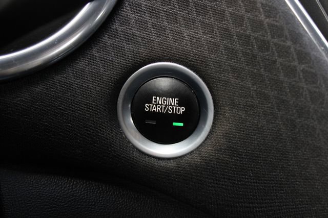 Used 2020 Chevrolet Malibu LT image 14