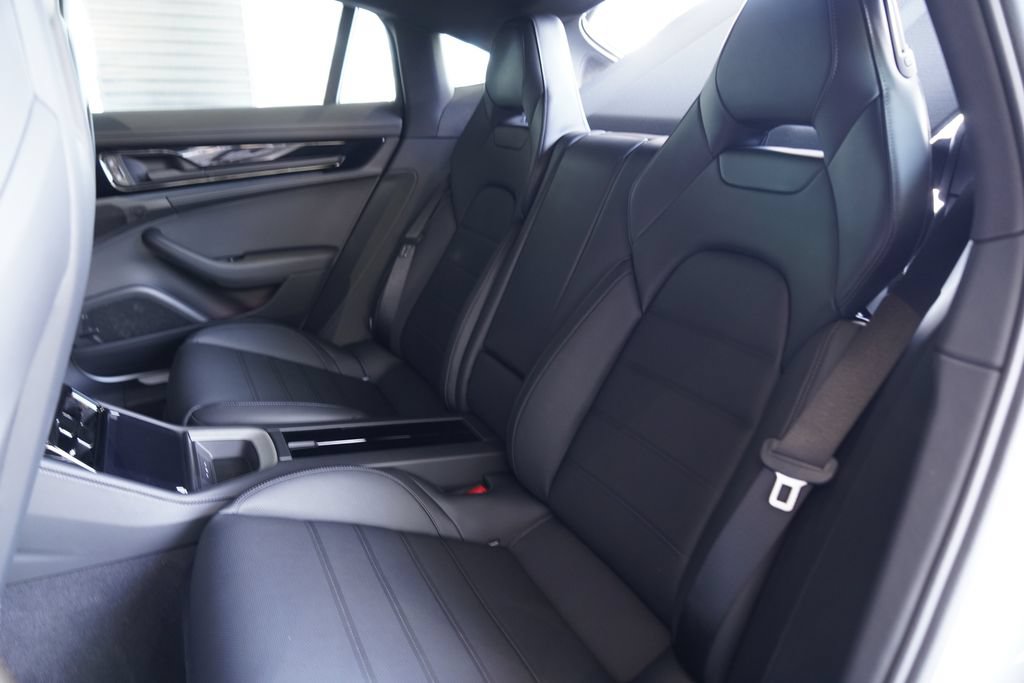 New 2026 Porsche Panamera RWD image 26