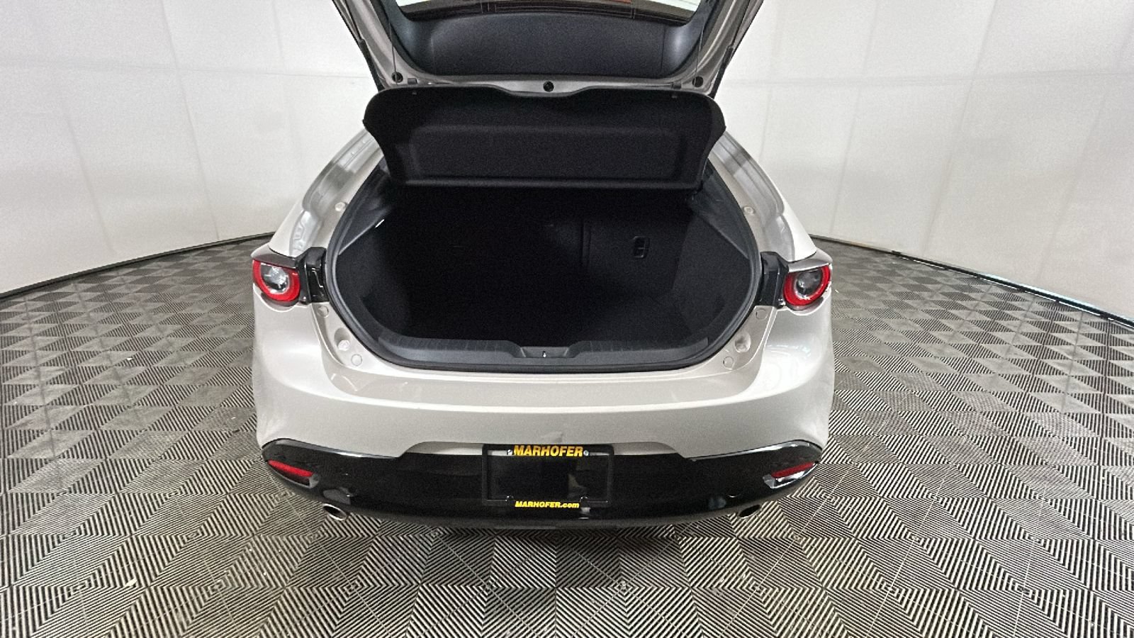 Used 2024 MAZDA MAZDA3 s FWD image 32
