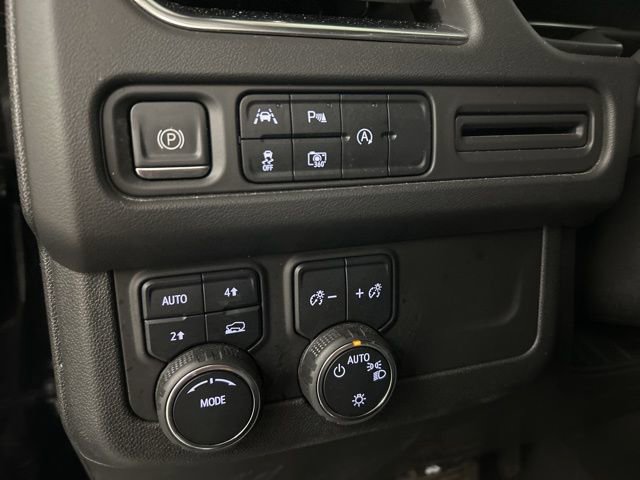 Used 2024 Chevrolet Suburban RST w/ Luxury Package image 9