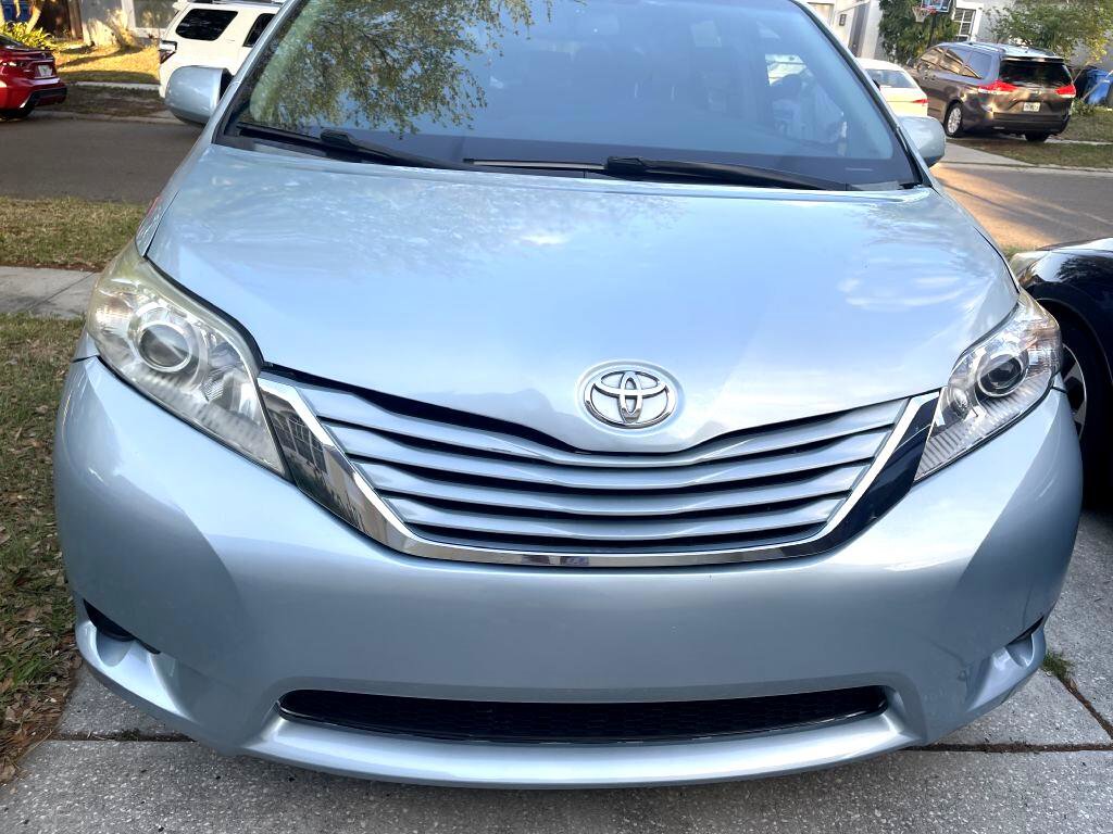 Used 2015 Toyota Sienna LE