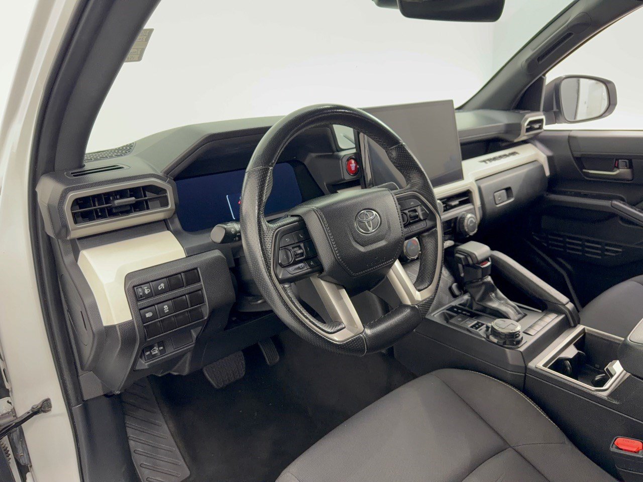 Used 2024 Toyota Tacoma TRD Off-Road AWD/4WD image 4
