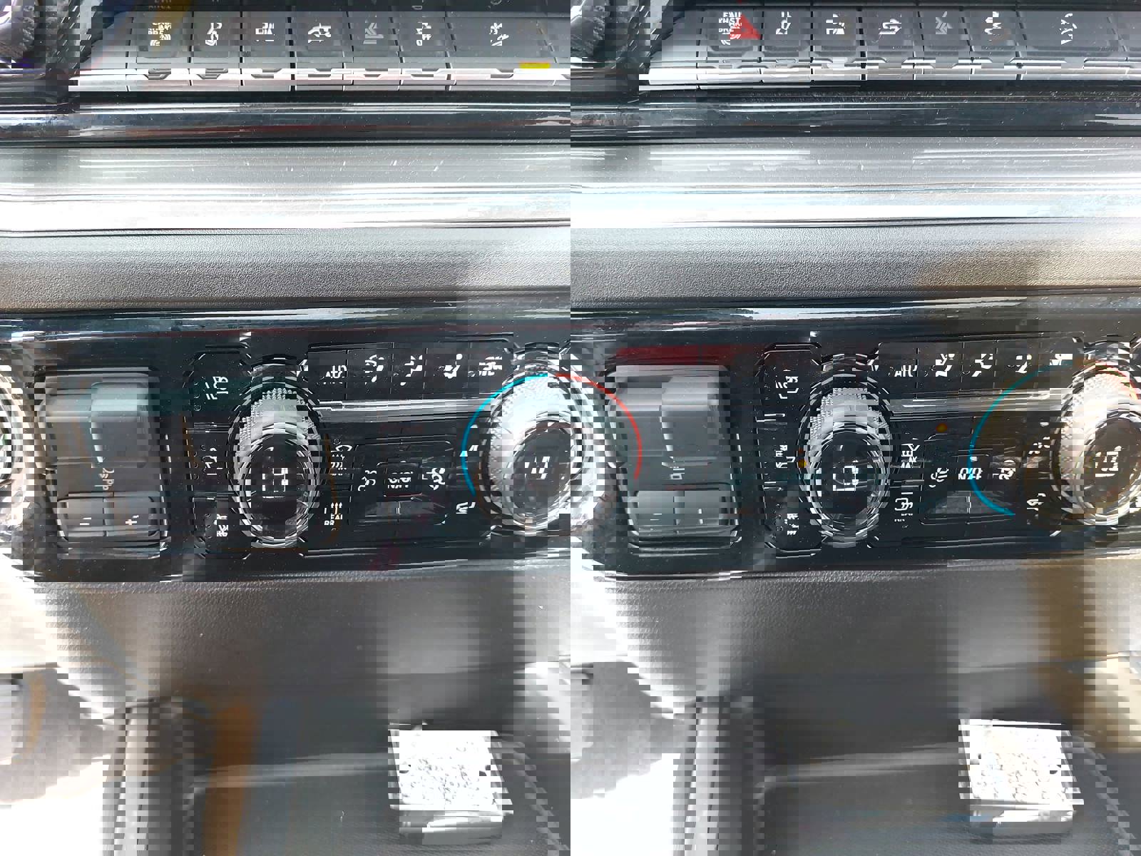 Used 2025 Chevrolet Silverado 2500 High Country w/ High Country Premium Package image 23