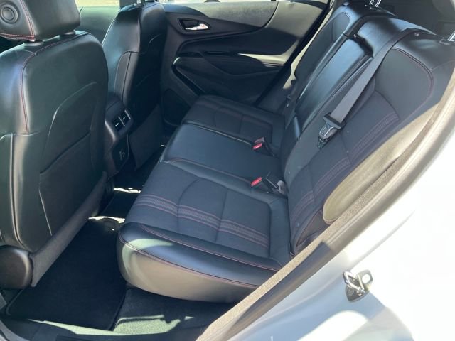 Used 2022 Chevrolet Equinox RS w/ Infotainment Package image 6