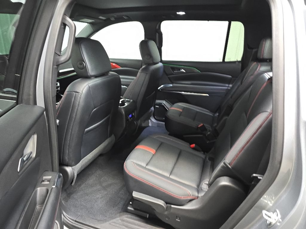Used 2026 Chevrolet Traverse RS AWD/4WD image 31