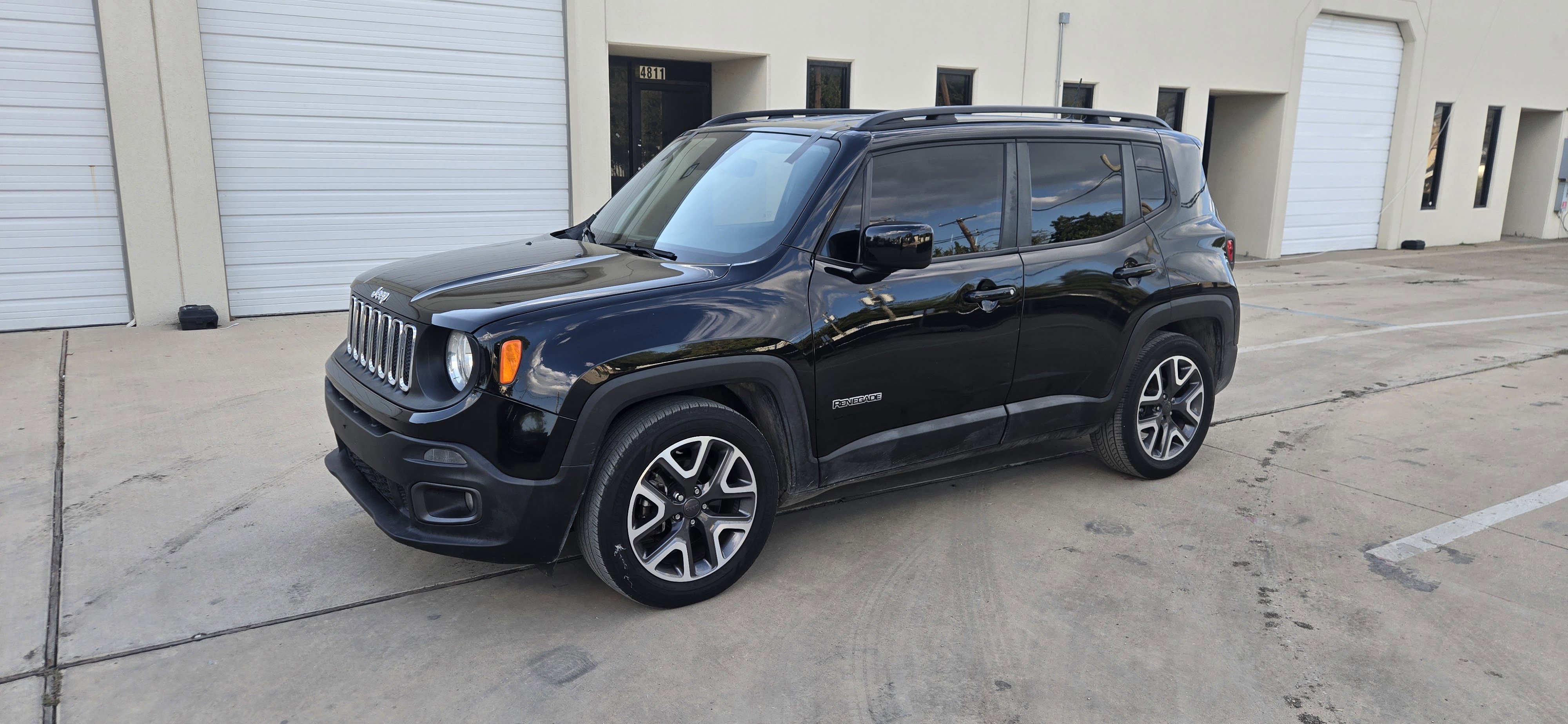 Used 2018 Jeep Renegade Latitude w/ Popular Equipment Group