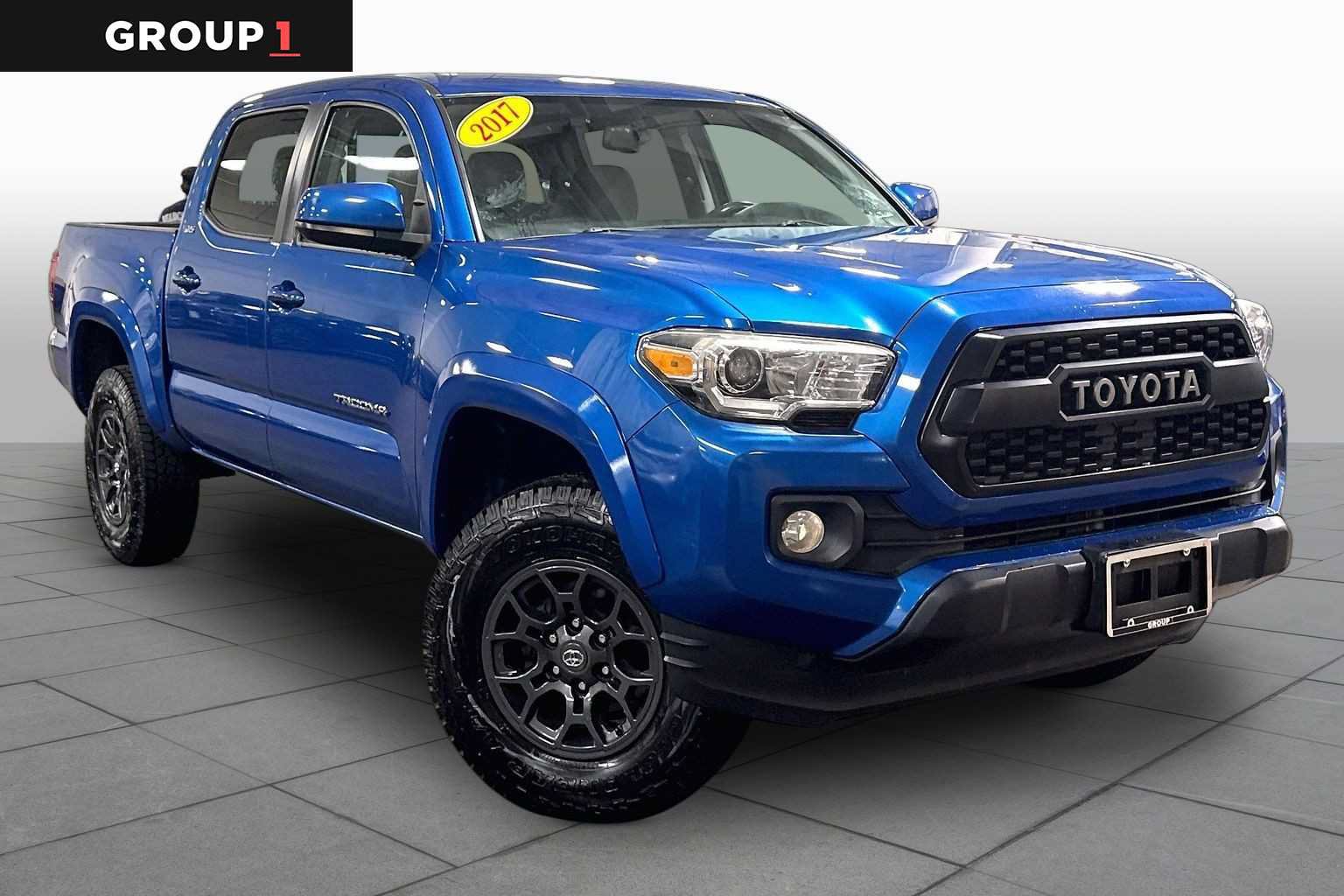 Certified 2017 Toyota Tacoma SR5 w/ Tow Package AWD/4WD image 3