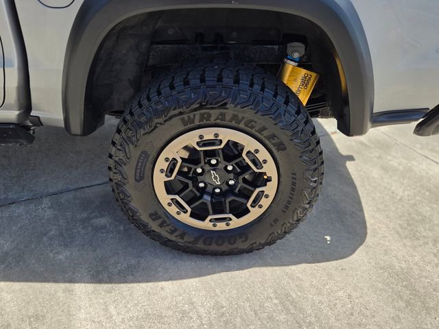 Used 2024 Chevrolet Colorado ZR2 w/ Technology Package image 12