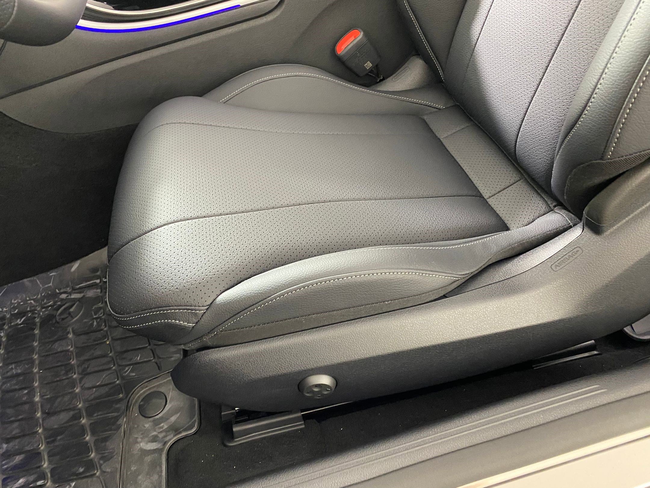 New 2026 Mercedes-Benz CLE 300 4MATIC Cabriolet image 12