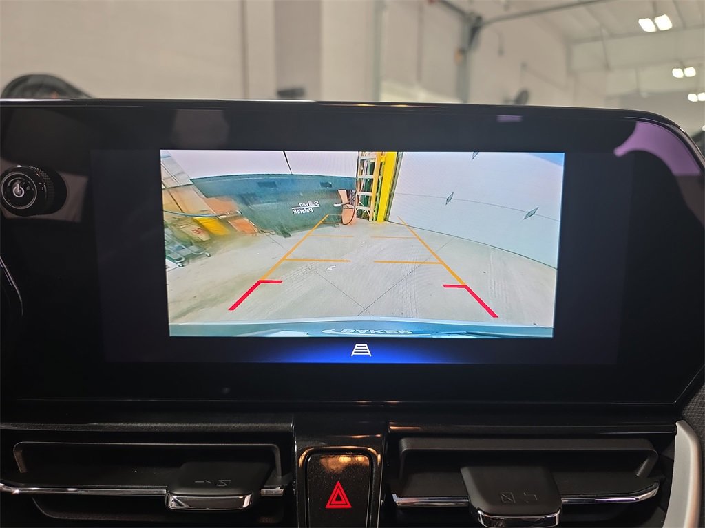 Certified 2025 Chevrolet TrailBlazer LT w/ Driver Confidence Package image 22