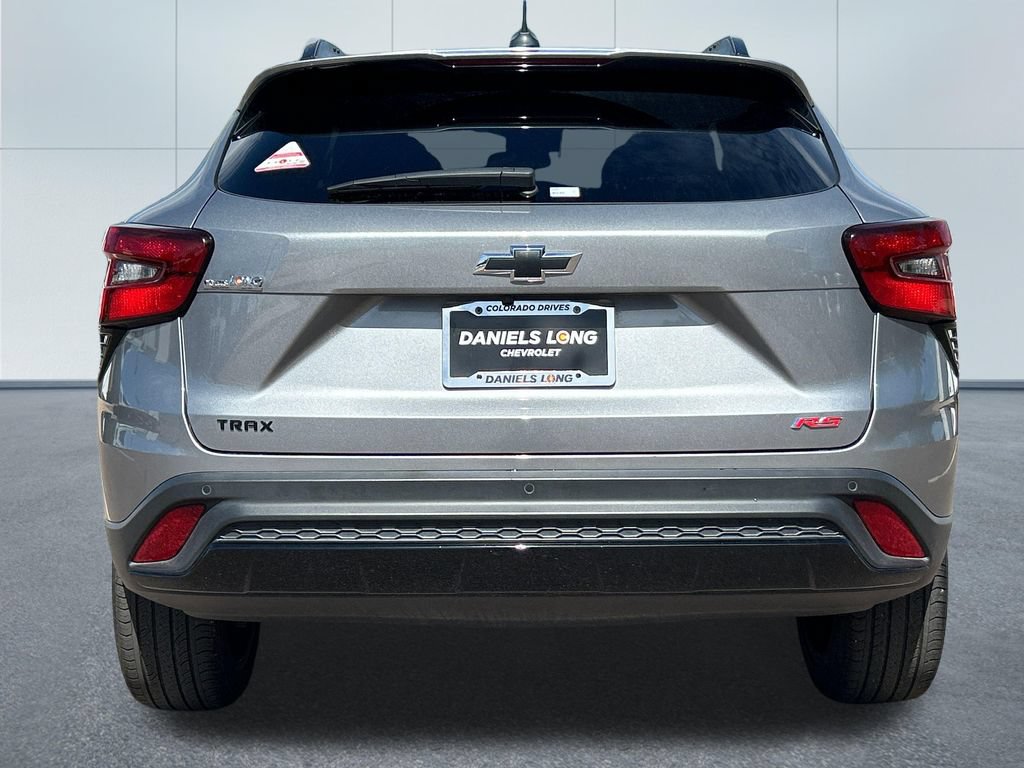 Used 2025 Chevrolet Trax RS w/ Driver Confidence Package FWD image 4
