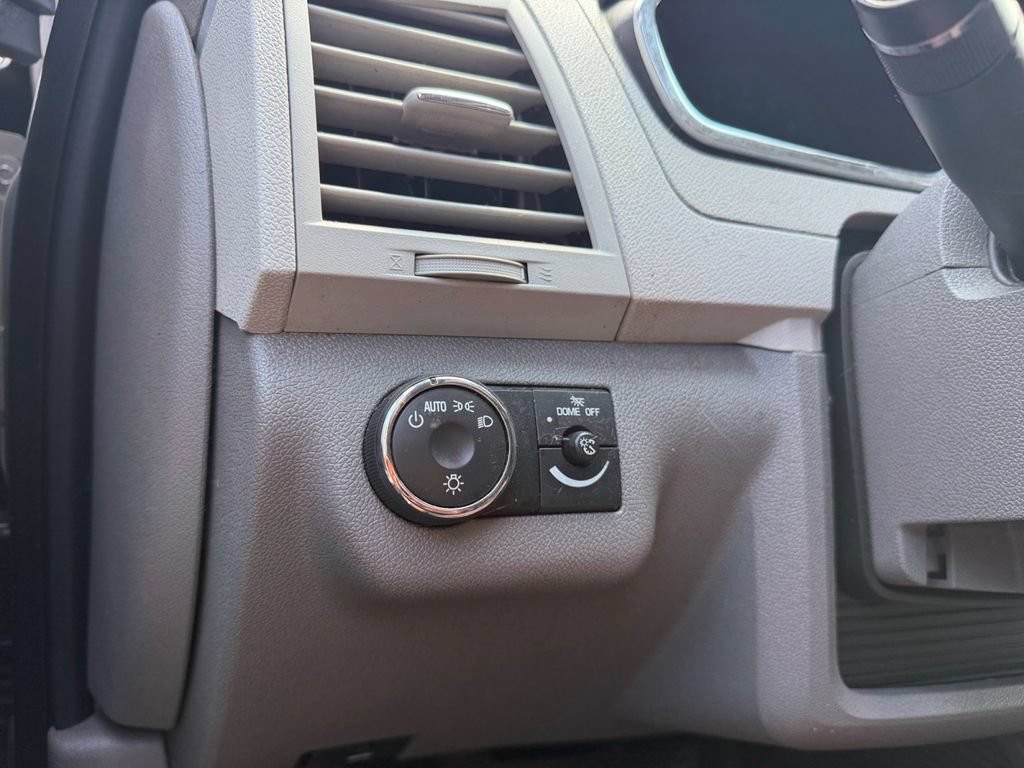 Used 2012 Chevrolet Traverse LS FWD image 19