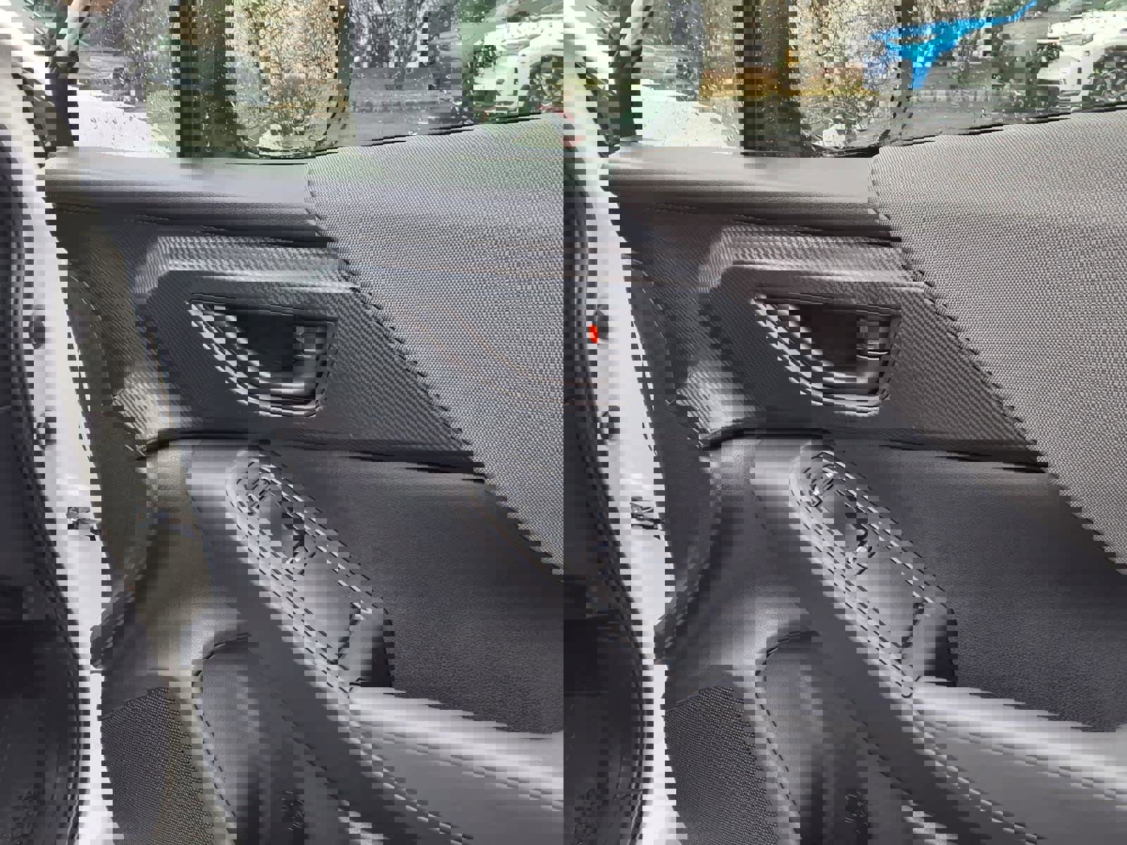 Used 2025 Subaru Crosstrek 2.0i image 26