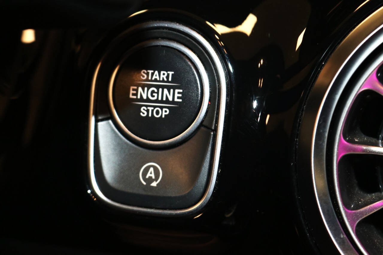 Used 2021 Mercedes-Benz GLA 250 4MATIC image 31