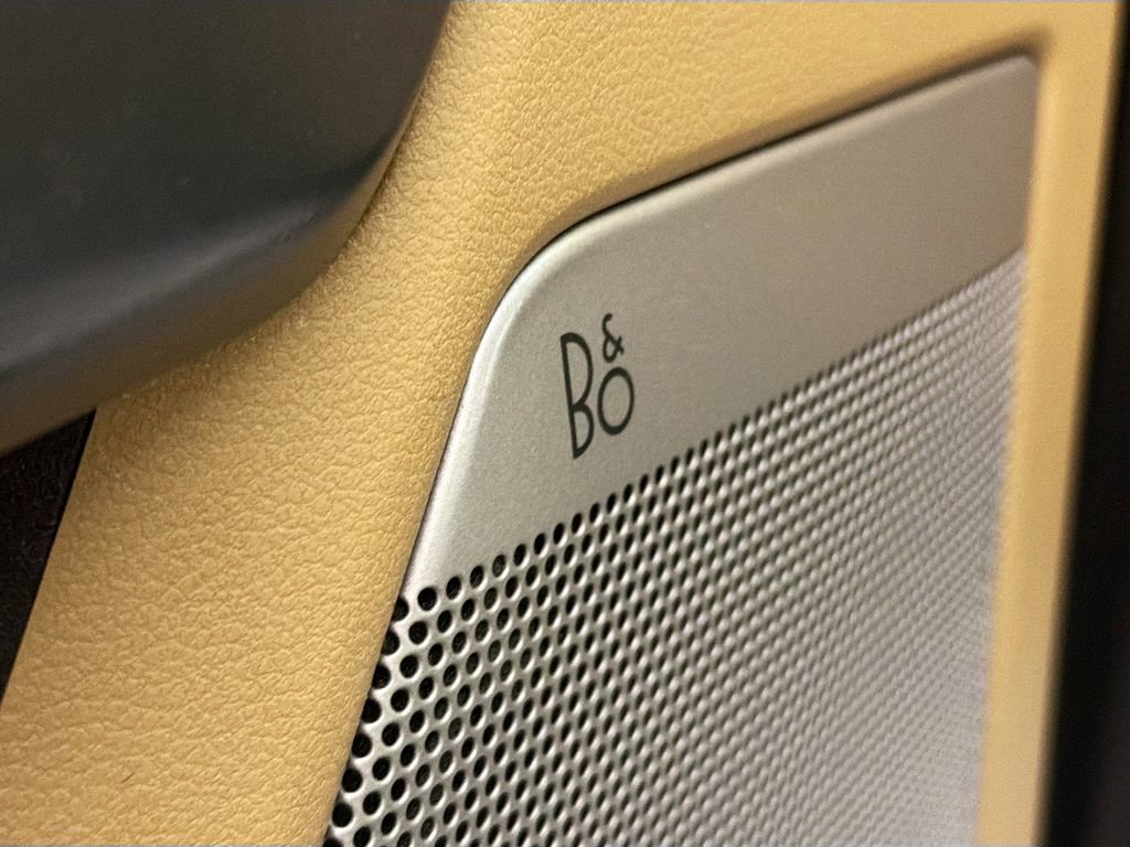 Used 2022 Ford F150 Lariat w/ Equipment Group 502A High AWD/4WD image 19