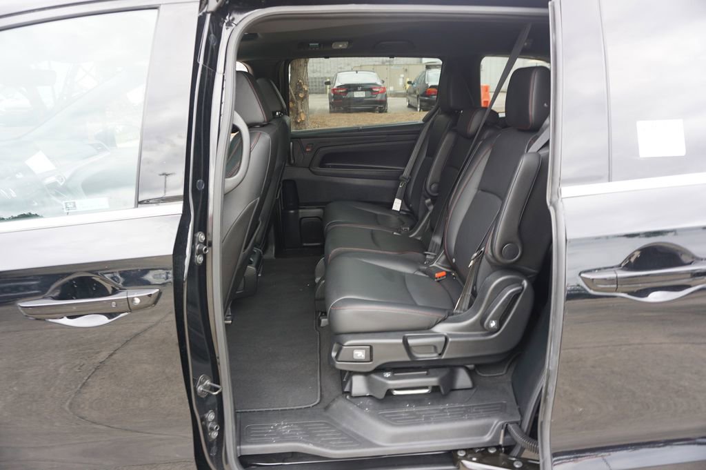 Used 2024 Honda Odyssey Sport image 15