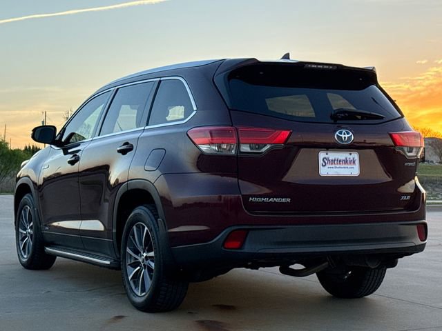 Used 2019 Toyota Highlander XLE image 7